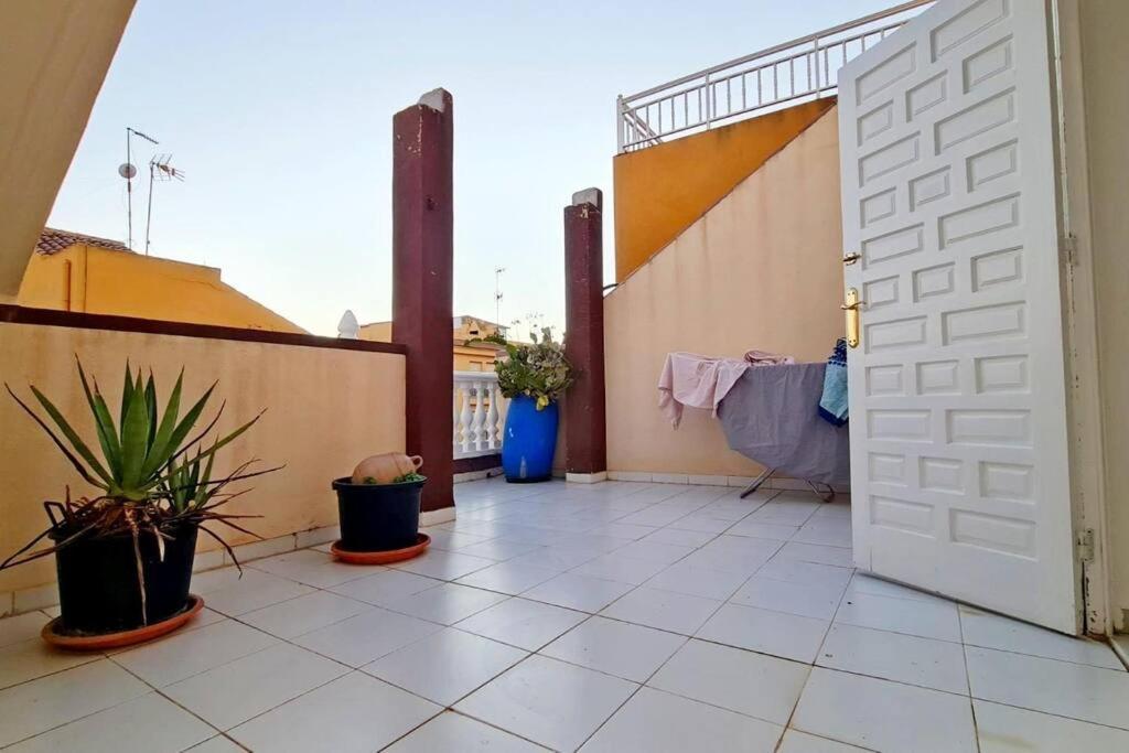 Mar Azul Adosado, Patio Y Solarium Lejlighed Torrevieja Eksteriør billede